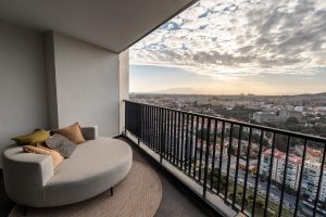 balcony